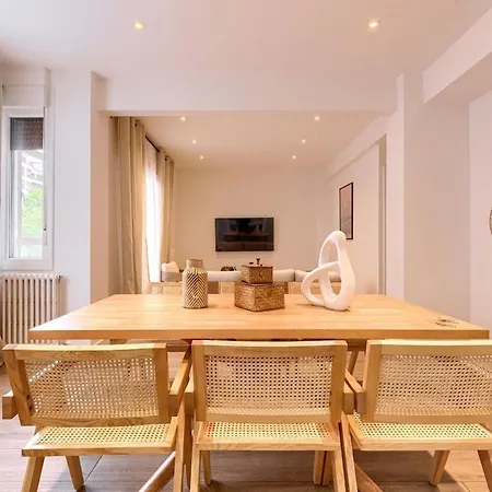 San Mames Apartmán *